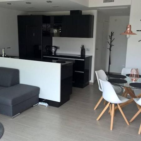 Sun Terrace Apartment ตอร์เรเวียคา ภายนอก รูปภาพ