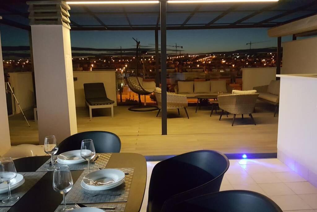 Sun Terrace Apartment ตอร์เรเวียคา ภายนอก รูปภาพ